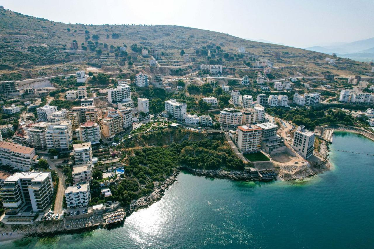 Hotel Oasis Саранда Экстерьер фото