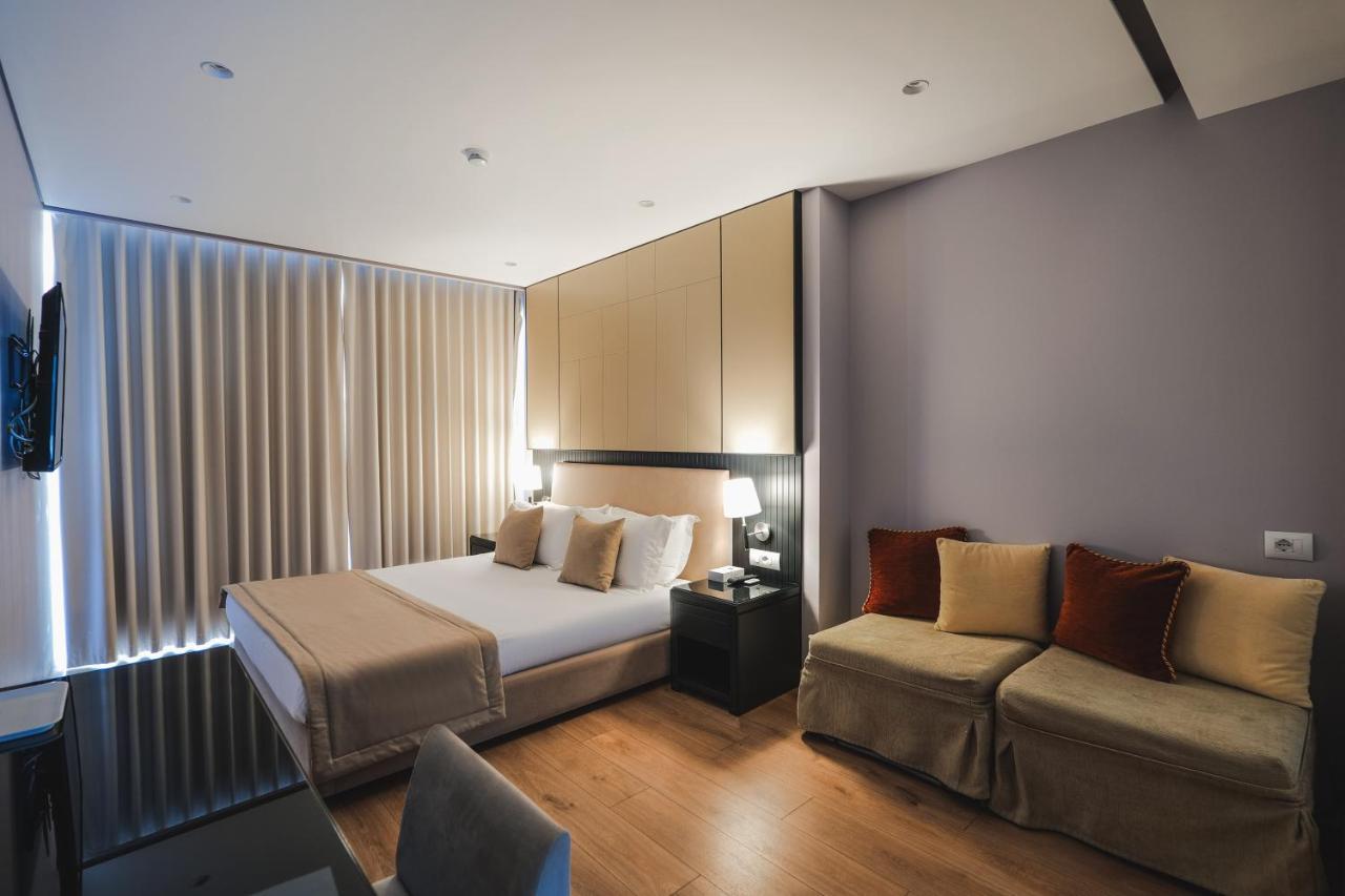 Hotel Oasis Саранда Экстерьер фото