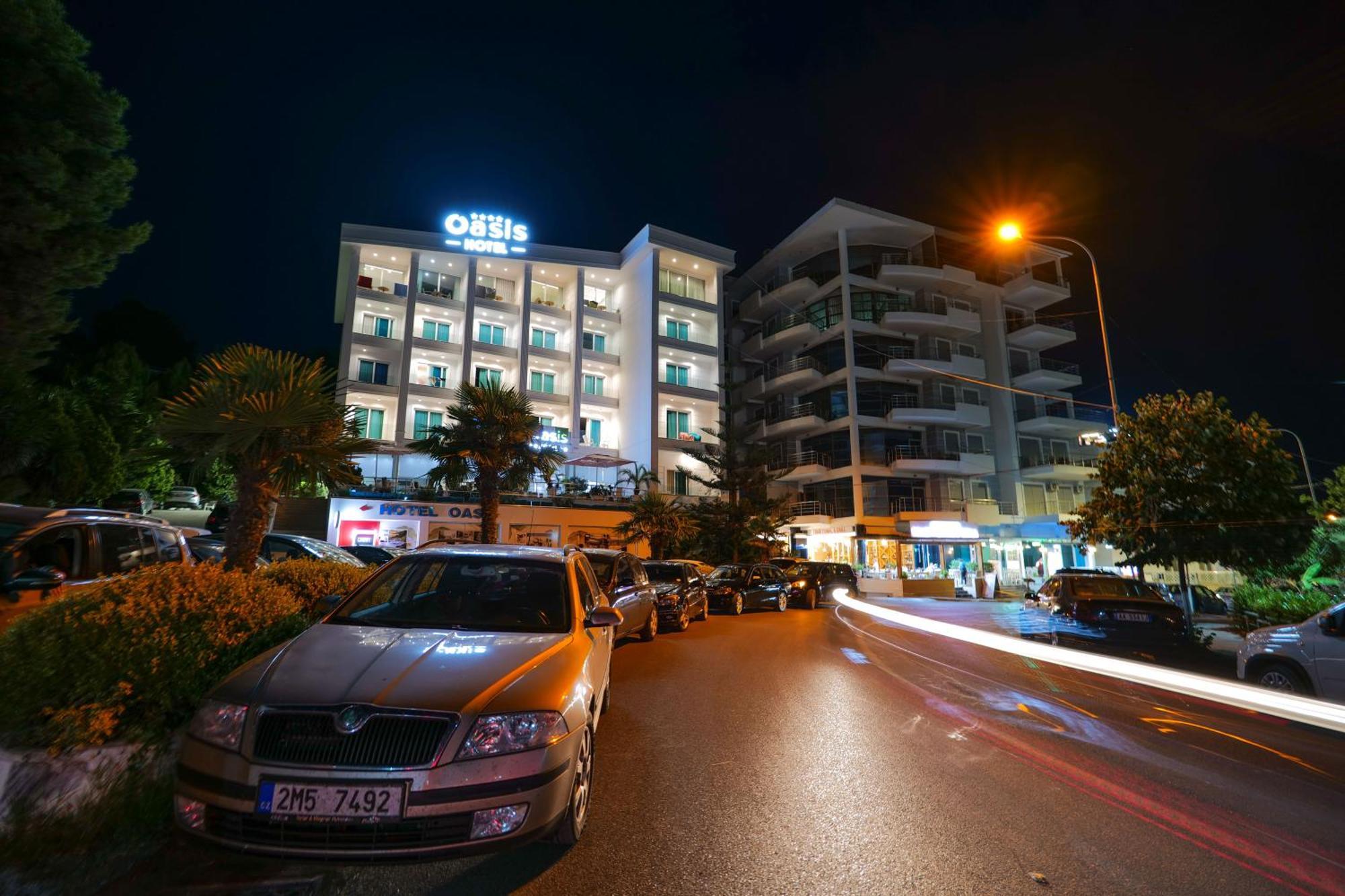 Hotel Oasis Саранда Экстерьер фото