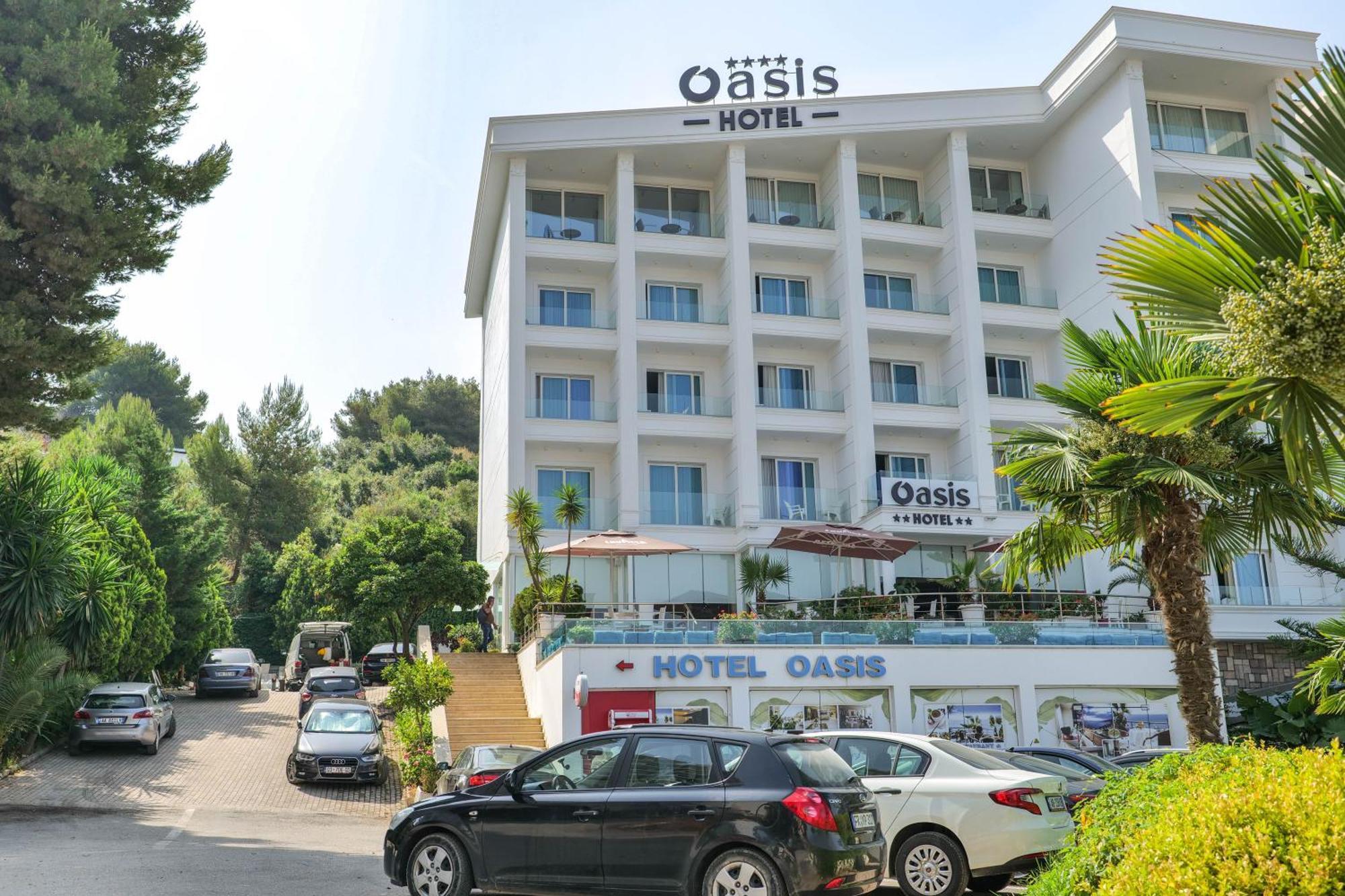Hotel Oasis Саранда Экстерьер фото