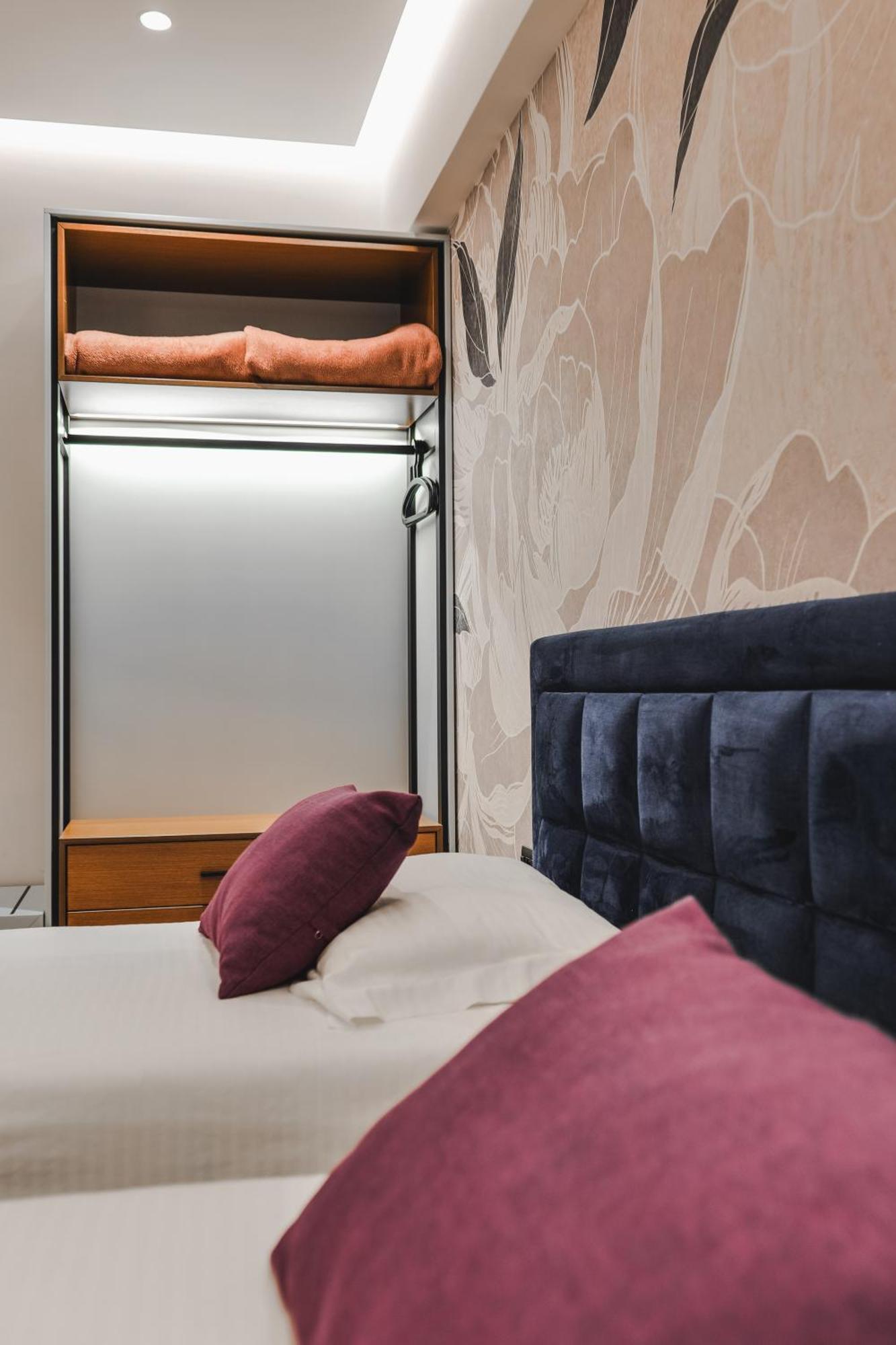Hotel Oasis Саранда Экстерьер фото
