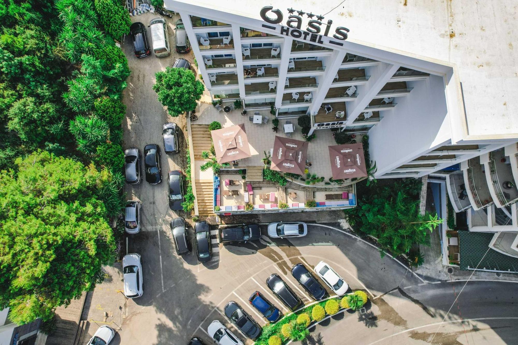 Hotel Oasis Саранда Экстерьер фото