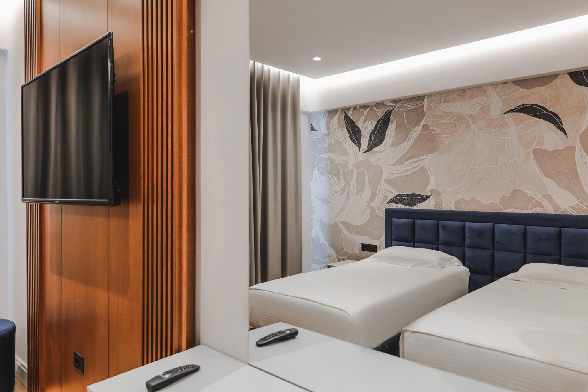 Hotel Oasis Саранда Экстерьер фото
