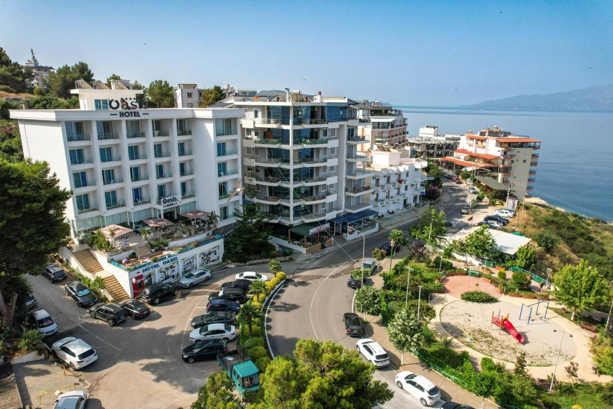 Hotel Oasis Саранда Экстерьер фото