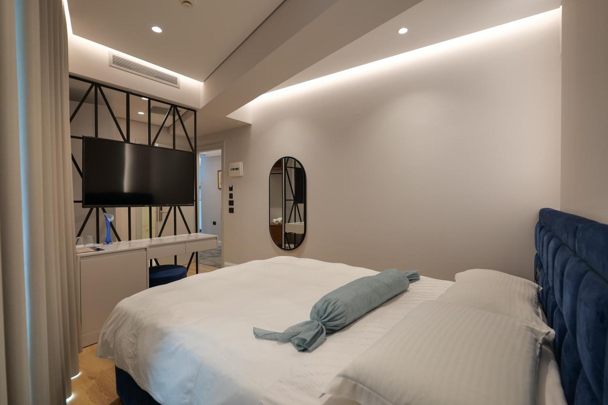 Hotel Oasis Саранда Экстерьер фото